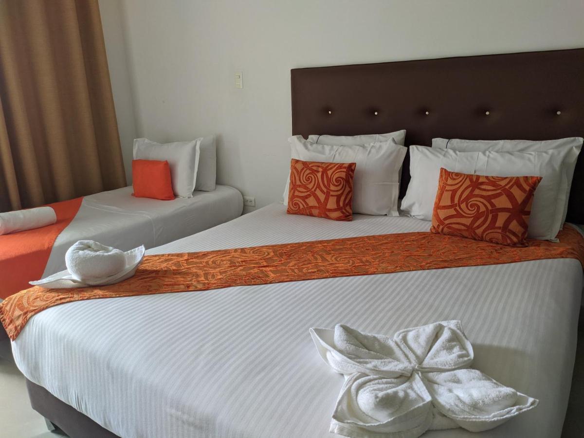 Hotel Palmeras De Luz Моникира Екстериор снимка