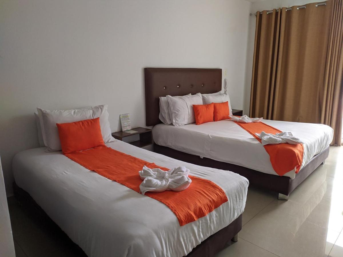 Hotel Palmeras De Luz Моникира Екстериор снимка