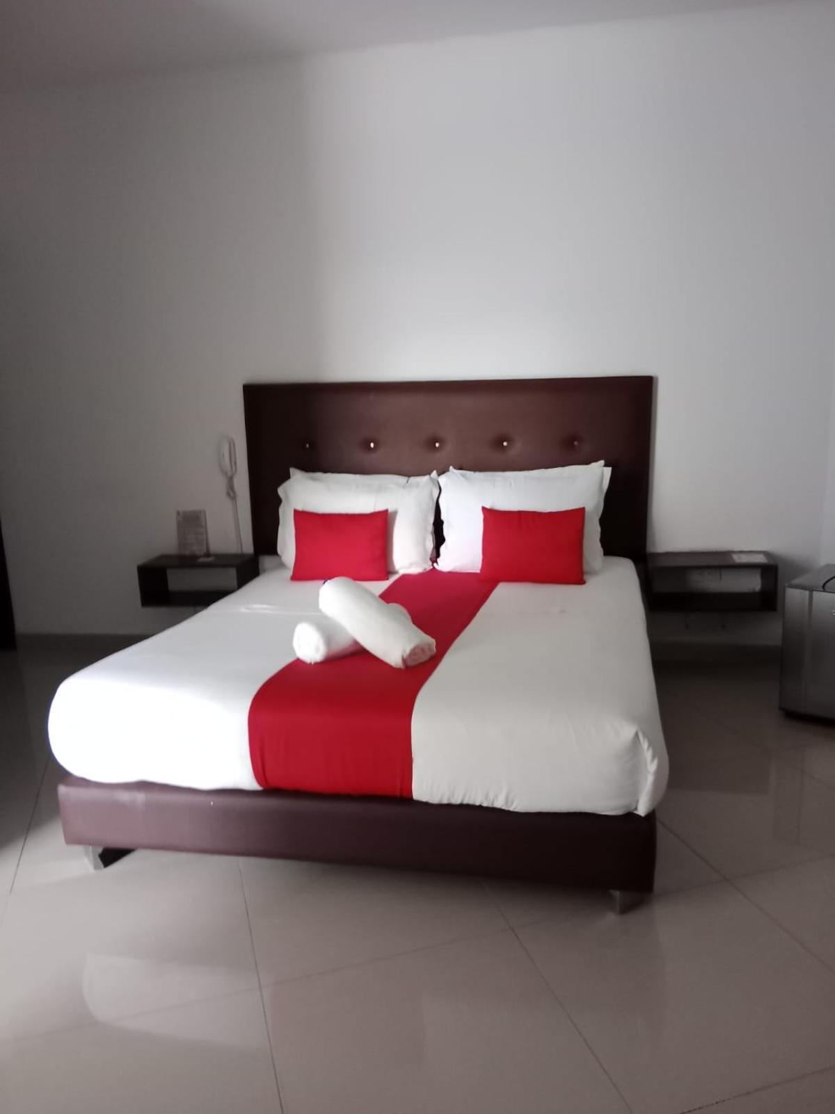 Hotel Palmeras De Luz Моникира Екстериор снимка