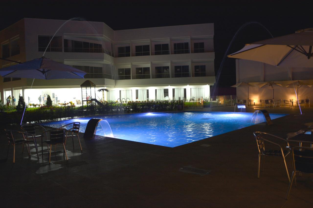 Hotel Palmeras De Luz Моникира Екстериор снимка