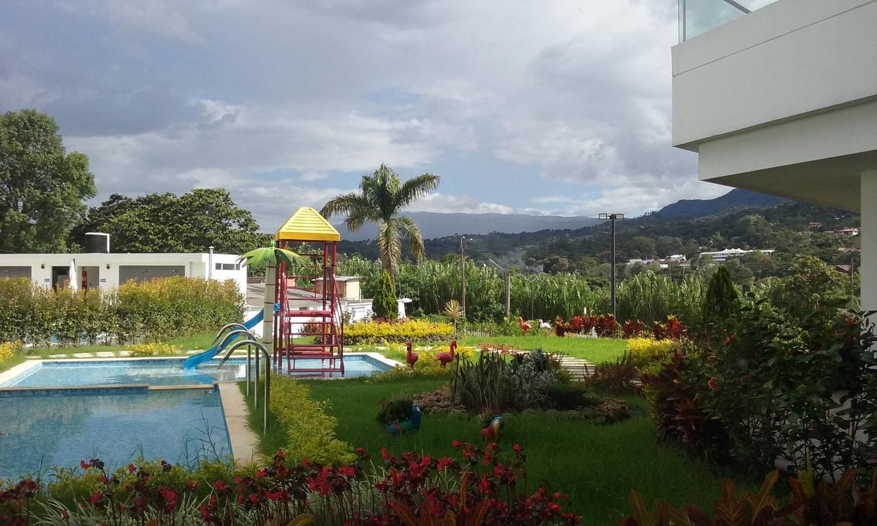 Hotel Palmeras De Luz Моникира Екстериор снимка